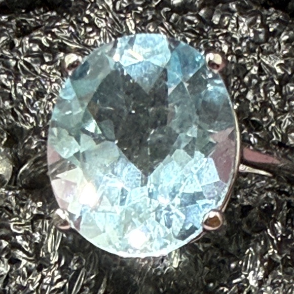 Aqua Marine sterling silver ring - Picture 1 of 5